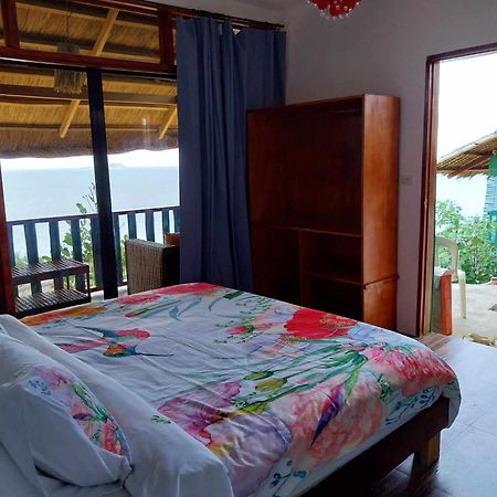 Miley Lodging Restobar New Busuanga Kültér fotó