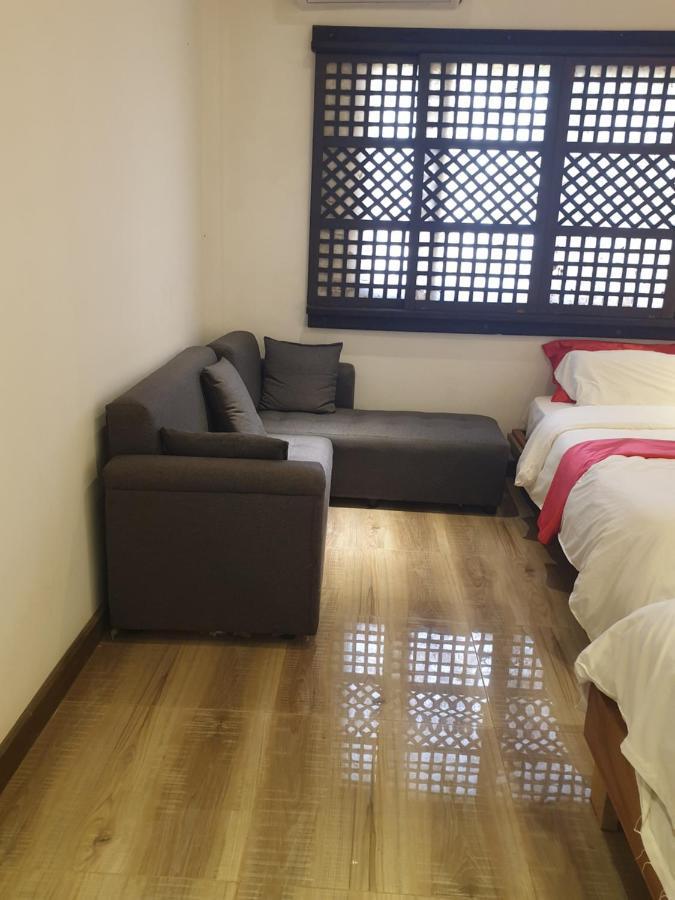 Miley Lodging Restobar New Busuanga Kültér fotó