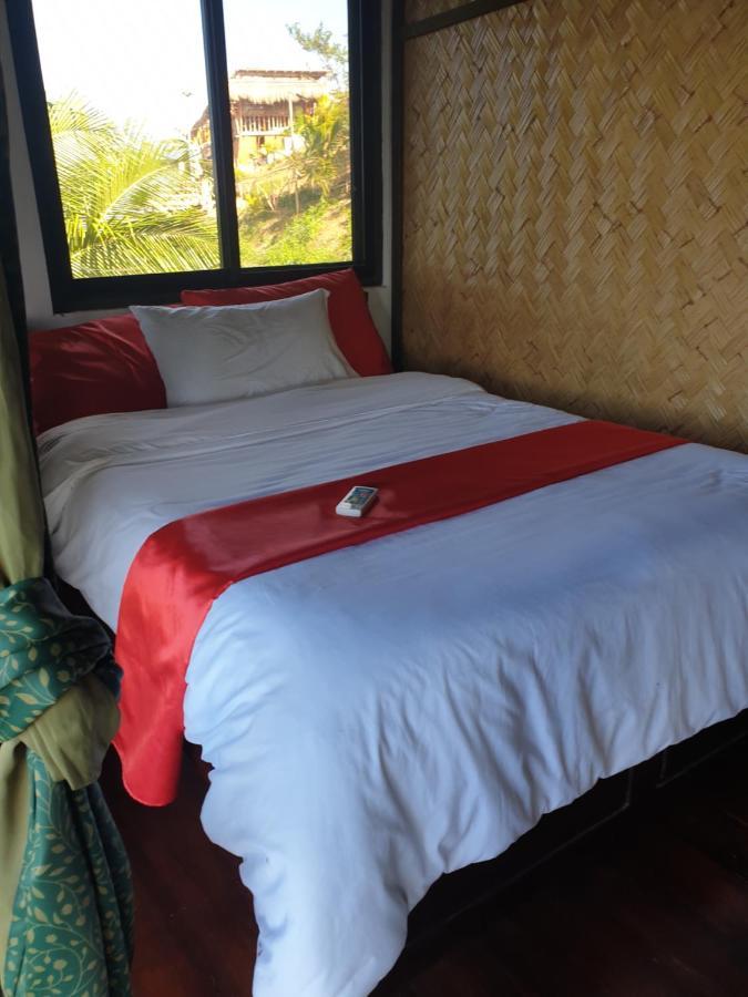 Miley Lodging Restobar New Busuanga Kültér fotó