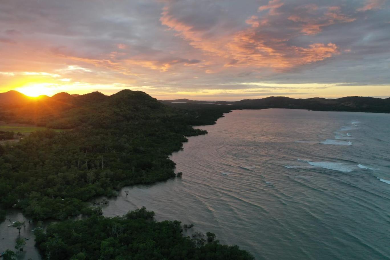 Miley Lodging Restobar New Busuanga Kültér fotó