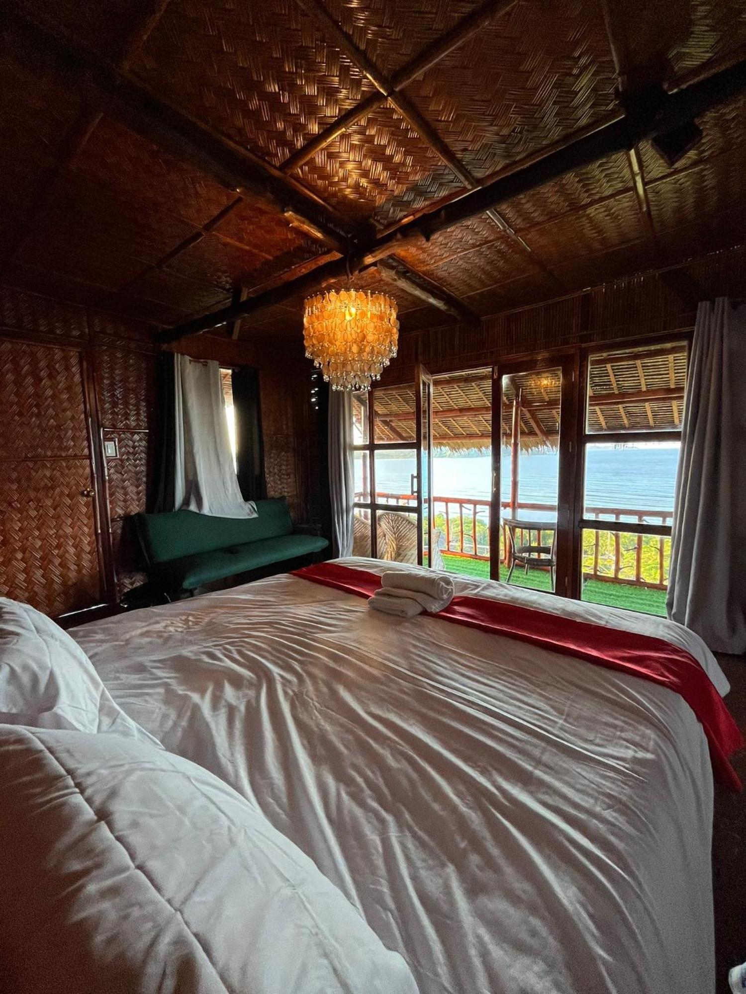 Miley Lodging Restobar New Busuanga Kültér fotó