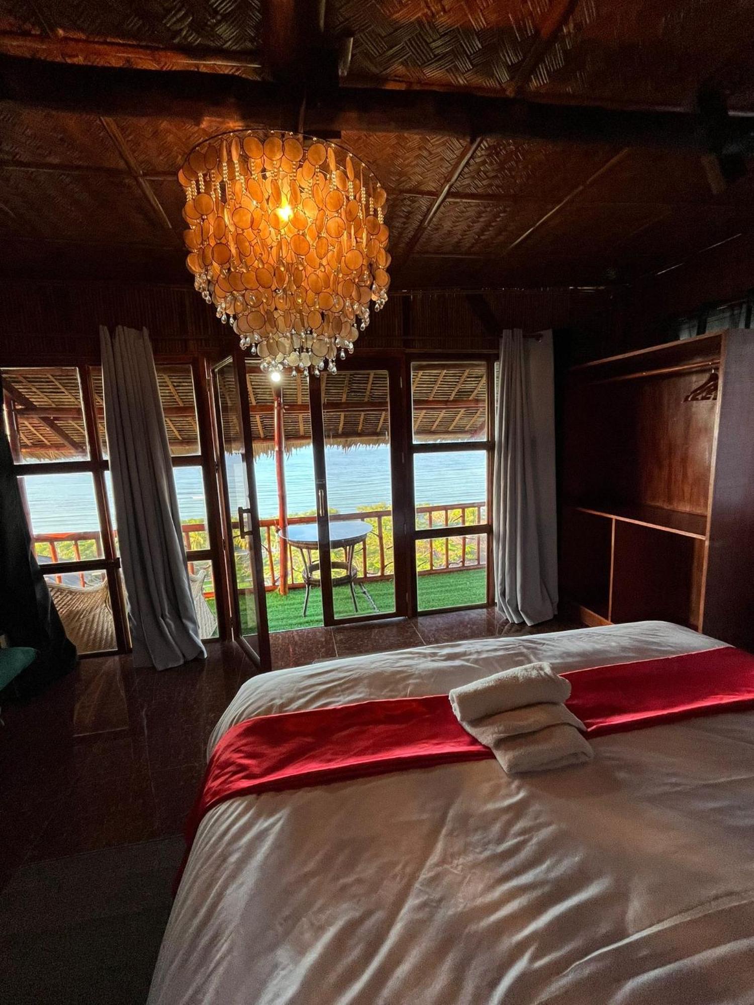 Miley Lodging Restobar New Busuanga Kültér fotó